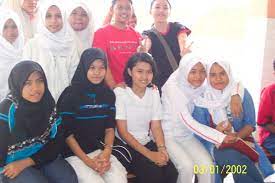 Dalam mesyuarat pengurusan pendidikan kementerian pelajaran malaysia bertarikh 18 julai 2008, telah memutuskan bahawa sekolah sukan negeri akan beroperasi sepenuhnya mulai 2009 dengan pengambilan 100 orang pelajar tingkatan 1. Sekolah Menengah Kebangsaan Bandar Tun Hussein Onn 2 é¦–é¡µ Facebook