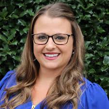 We are thrilled to introduce you to our new Alumni and Focus Program  Director, Christina Hearne, C-14! 🏡 Hometown: Huntsville, AL 🎓 College:  University of Alabama 👩‍💻Last job: Director of Administration at