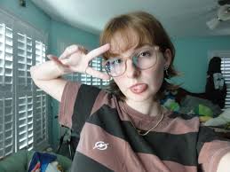 ISO possibly three female roommates for the 25-26 school year! we are kayla  and alexis and will both be juniors for the 25-26 school year. base rent  for the 5 bedroom house