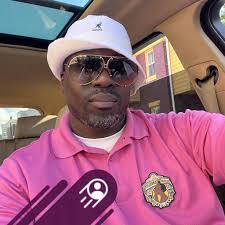 Andy Hoosier's Instagram, Twitter & Facebook