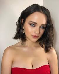 Joey King tempting décolletage revealed