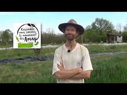 Faire des activités manuelles est un bon moyen d'apprendre en s'amusant pour les enfants. Visite De La Ferme Des Petits Pas A Durtal 49 Youtube