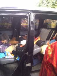 Contact didalam mobil on messenger. Diduga Keracunan Satu Keluarga Penjual Akik Rawabening Tewas Di Dalam Mobil