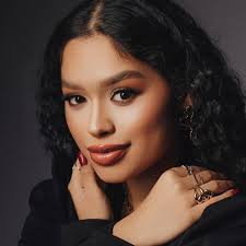 𝐉𝐮𝐥𝐢𝐚 𝐏𝐢𝐫𝐞𝐬 (@juliapires_s) • Instagram photos and videos