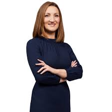Sie verfügt über eines der dichtesten filialnetze der deutschen privatbanken und ist marktführer im deutschen. Julia Grasser Vermittlerbetreuerin Vr Bank Nurnberg Xing