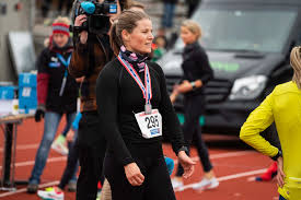Samboeren ida døde under et treningsløp og livet til nils ingar blir aldri det samme. Sterke Vinnertider I Ida Eides Minnelop 5 Km Kondis Norsk Organisasjon For Kondisjonsidrett