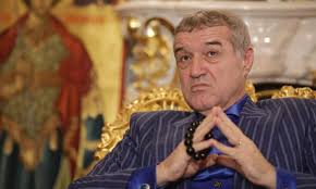 December 13, 2004 16:09 gmt. Gigi Becali AroganÈ›a SupremÄƒ Cum AratÄƒ AdidaÈ™ii SÄƒi Bucuria Piticului De La Versace CostÄƒ Cat Salariul Unui Fotbalist Din Liga 1 Stiri De Ultima Ora