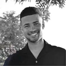 My financial adviser client who's 27. Has a £4m pipeline this month from  LinkedIn. Most advisers would be happy with this over a year.