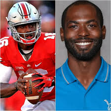 Ohio State vs Oregon..In the Rose bowl. It's the National championship  game!.