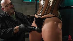 ▷ Ryan Keely in Smacks, Wax, and Zaps! (Photo 11) | Kink