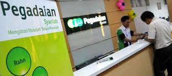 Tentu saja, karena memang ada banyak keuntungan dan juga manfaat yang bisa anda dapatkan dari penyedia jasa pinjaman ini. Produk Kredit Dan Syarat Pinjam Uang Di Pegadaian Daftar Harga Tarif