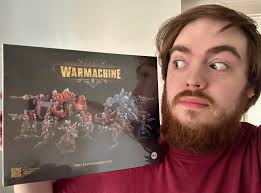 PaintingWarhammer #PaintingMiniatures #Warmaidens #Warmongers  #twothincoatsdrpa A small hobby day. Added some black to the bust before I  add any metallics. A couple of 3D prints ready now as part of commission  payment.