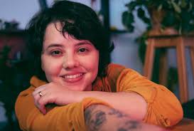 Ana Muller lança a faixa inédita "Que Que Isso, Doutor?"; Ouça