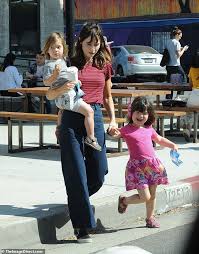 Drew & jonathan scott were starstruck meeting michelle obama: Zooey Deschanel Seen First Time Since Jonathan Scott Romance News Zooey Deschanel New Girl Style Kids Outfits