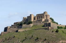 Dinero — trinidad cardona.миха поднебесный. Cardona Castle And The Natural Park Of Cardona Salt Mountain Hotel La Freixera De Solsona