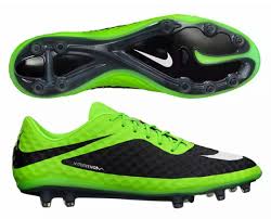 Os acessórios adidas oferecem os melhores detalhes, para que você possa focar apenas no seu próximo objetivo. Senarai Kasut Bola Nike 2021 Terbaru Arenasukan