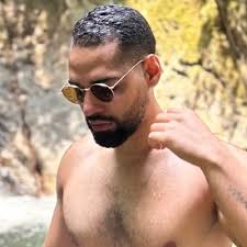 Luis Armando Meza Theodoracopoulos (@LuisTheoMeza)