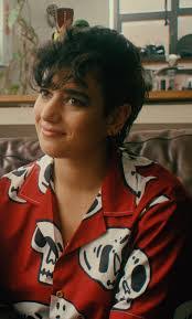 Carissa Thorne's Instagram, Twitter & Facebook