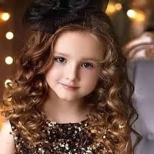 darating ang mga lolo at lola nina pamela at patricia mula sa  probinsya.kailangan silang dalhin sa