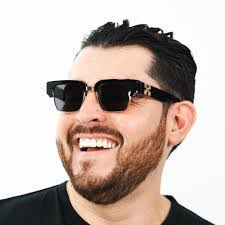 Conrad Rogers's Instagram, Twitter & Facebook