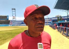 Remigio Leal sigue lanzando a los 52 años