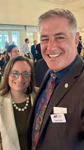 #AWARDWINNING #PhotoOverLoad Here we are mid-week and Railroad Construct is  still