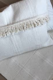 Die Ja Sagerin Diy Travel Lifestyleblog Ikea Hack Boho Kissen Aus Sortso Teppich Boho Kissen Ikea Teppich Kissen