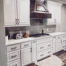 You want it to stand out to be noticed but at the same time you don't want it to be too glitzy or gaudy. Kitchen Cabinet Pulls And Hardware Oil Rubbed Bronze White Cabinets Rubbed Bronze Kitchen Oil Rubbed Bronze Cabinet Hardware Oil Rubbed Bronze Hardware