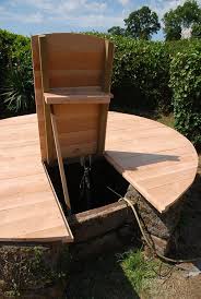 Couverture De Puits Avec Trappe Benoit Lafoucriere Artisan Paysagiste Puits Puits D Eau Trappe