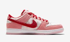 Pictures of the 2007 nike valentines day dunk low has recently surfaced, and looking at the pictures i must say itã¢â€â™s not quite what i would have expected. Strangelove Nike Sb Dunk Low Ct2552 800 Release Date Sbd