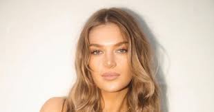 Jillian Steele releases a lovely indie-Country single, “Drop Me Off”