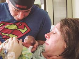 The Augustin family are so grateful to March for Dimes for helping Laine  with his respitory problems, Amber is giving back to them and the families  that they help by capturing precious