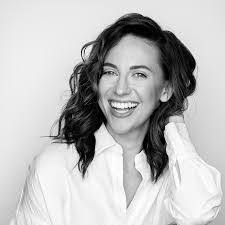 Stefanie Jones's Instagram, Twitter & Facebook