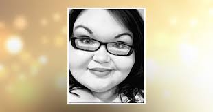 Ellen Hoskins's Instagram, Twitter & Facebook