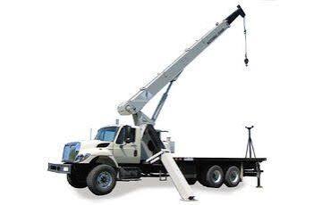 National Crane 900A Rough Terrain Crane