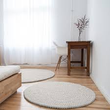 Runde teppiche durchmesser 140 cm auf. Filzkugelteppich Mono Rund Von Myfelt Connox