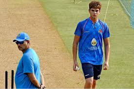 Introduced to cricket at age 11, sachin tendulkar was just 16 when he became india's youngest test cricketer. Arjun Tendulkar Sachin S Son Makes India U 19 Side Mykhel