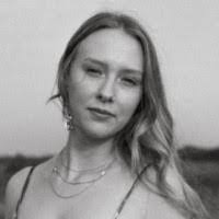 Lacey Gregory's Instagram, Twitter & Facebook