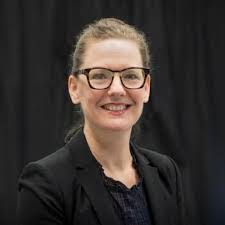 Pamela Fraser's Instagram, Twitter & Facebook