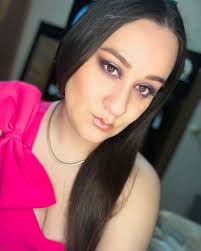 𝐿𝒾𝓏 𝒬𝓊𝑒𝓏𝒶𝒹𝒶