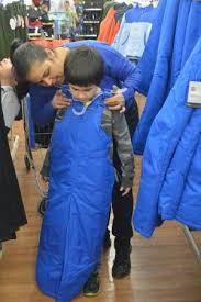 Volunteers help Salvation Army Christmas Castle families : coshocton beacon  today