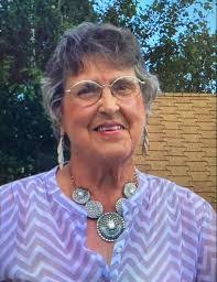 Hannah Erickson's Instagram, Twitter & Facebook