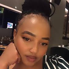 Cape Town-born artist Tony Gum is launching her first solo exhibition in  the Mother City this Friday. The event at the Christopher Moller Gallery in  Kloof Nek is titled 'Ode to She'.