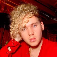 He signed to atlantic records when he was 16. Francesco Yates Fotos Facebook