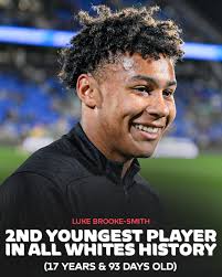 Jacob Farrell levels it up for @ccmariners! 🤩 The 21-year-old defender  produces a fine finish, with Josh Nisbet in the thick of the action 🔥  Incredible composure 🙌 📺 Catch the action