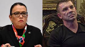 Florian tudor a negat de fiecare data că are milioane de dolari ascunși prin casă şi că spală bani presupusul lider al mafiei românești din mexic, a fost arestat în quintana roo, joi seara, de agenții. Mexico La Secretaria Rosa Icela Rodriguez Se Reunio Con El Empresario Florian Tudor