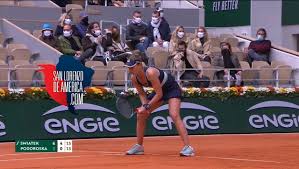 La principal tenista argentina se presentó en la cancha 14 del melbourne park, y con una. Nadia Podoroska No Pudo En Las Semifinales De Roland Garros San Lorenzo De America