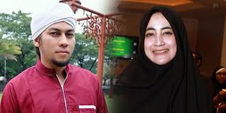 Tema wonderful marriage babat habis part 3 selasa, 18 agusuts 2020 umi pipik temukan pengganti ustad jefri al buchori? Umi Pipik Dan Sunu Matta Menikah Inilah Kebenarannya Bersamadakwah