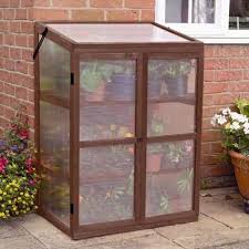 Small Greenhouse Ideas In The Garden And The Yard 63 Great Ideas For Those Who Love Early Vegetables And Flowers In 2020 Cold Frame Greenhouse Small Greenhouse Home Greenhouse
