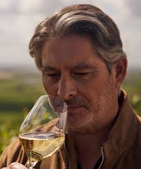 Personalize Moët Nectar Impérial Rosé with gold text